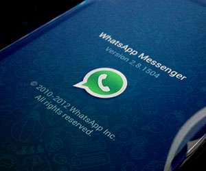 Facebook cumpara WhatsApp