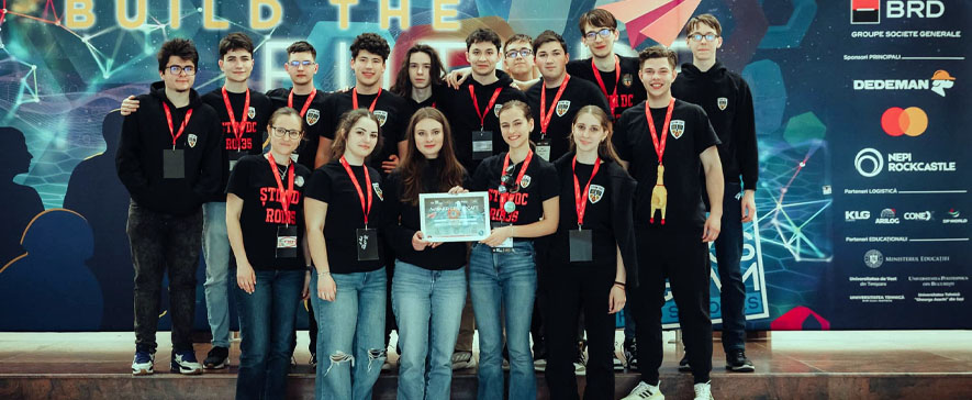 Tinerii inovatori din Colegiul Național „Dimitrie Cantemir” din Onești demonstrează abilități deosebite la Turneul de Ligă #4 al FIRST Tech Challenge Romania